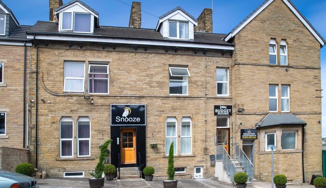 Snooze Apartments Flat 52