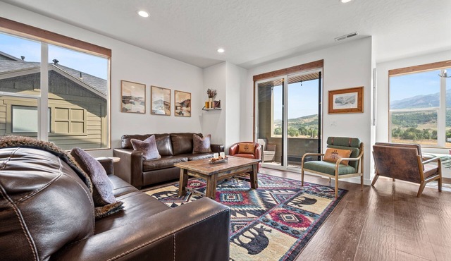 Snow Canyon Lodge R5053 |Snowbasin Skiing |Hot Tub