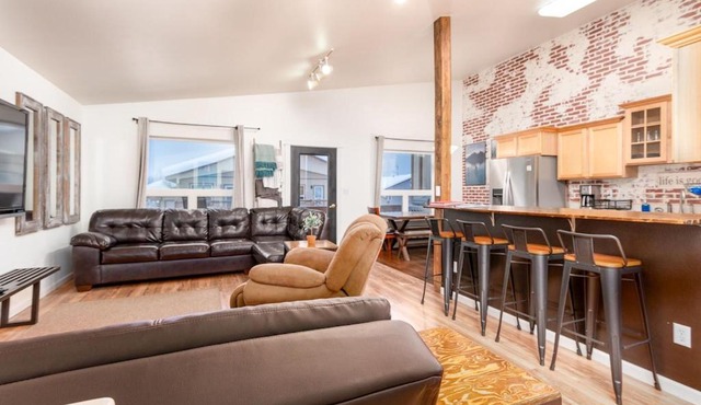 Snow Capital Suite - Sauna - Heated Garage