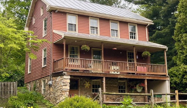 Snow Daisy Inn