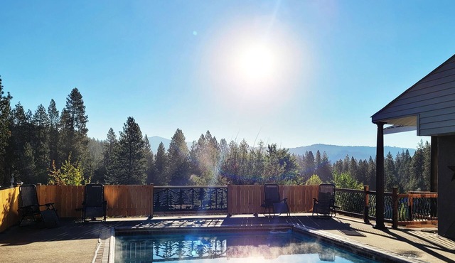 Snow Springs Pool House w/PRIVATE heated, hotsprings pool! 5 bedrooms,Sleeps 15