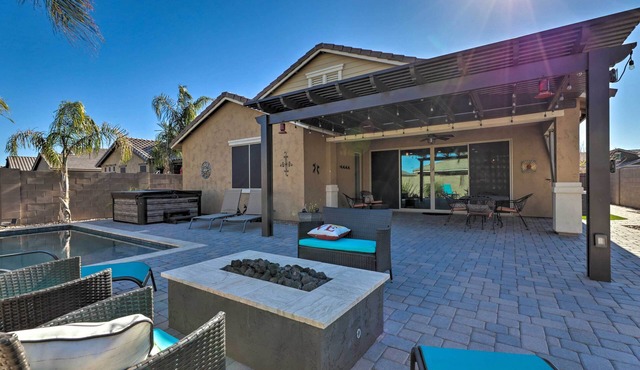 Snowbird Escape w/Resort Amenities in Queen Creek