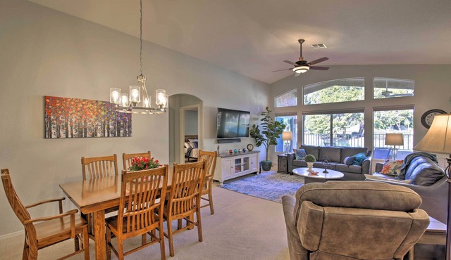 Snowbird & Golfer Oasis! Lake-View Peoria Retreat