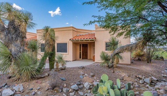 Snowbird Rental- Carport & GVR in Green Valley
