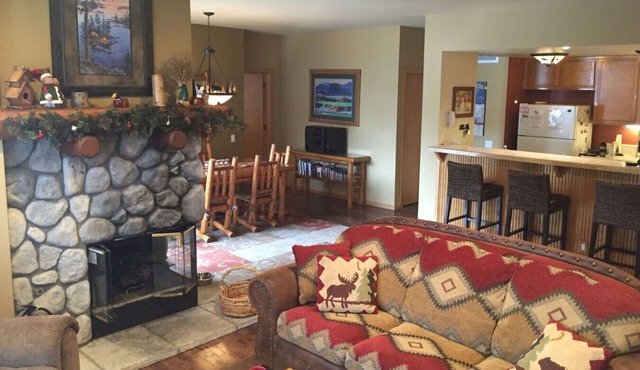 Snowcreek V 2 Bedroom 2 Bath Cozy 5 ⭐️ Mountain Retreat!