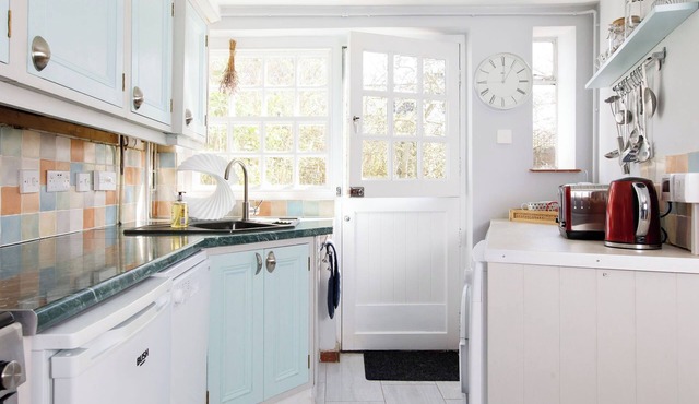 Snowdrop Cottage - a beautiful cottage in the heart of Ditchling village