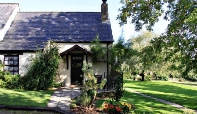 Snowdrop Cottage - cosy and quaint with fabulous shared leisure facilities