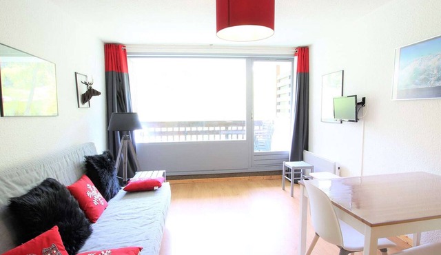 Snowfront Studio for 4 Near Slopes and Lift with Summer Pool