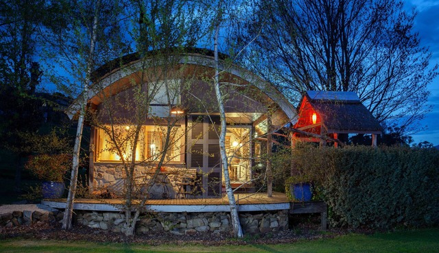Snowgum romantic Spa Chalet…spoil yourselves it’s worth it at Dreamers…