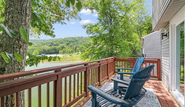 Snowlake Condo - Mountain Lake VIEWS 4BR Sleeps 8