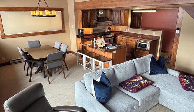 Snowmass Club Condo - Stunning Views!