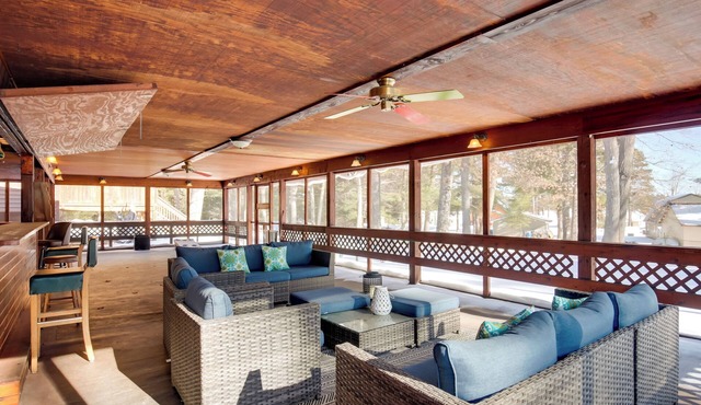 Snowmobile & Enjoy Eagle River! Southside Lodge