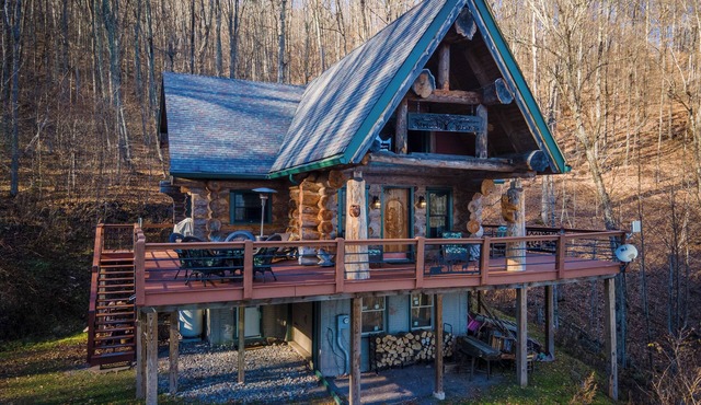 Snowshoe Log Cabin - Hot Tub with Mountain Views - 4+ Private Acres