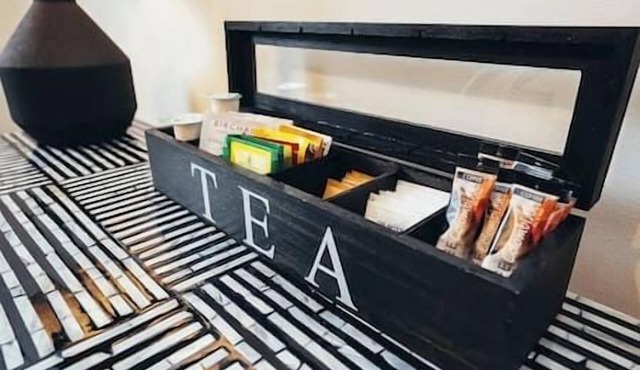 Snug 1BR Apt Self Check In Parking | By DerBnB