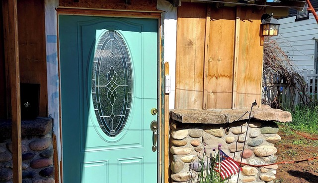 Snug and Cozy Hideaway is close to National Parks, BYU Idaho, and River Beach