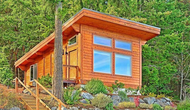 Snug Harbor Resort and Marina - One Bedroom Water View Cabin