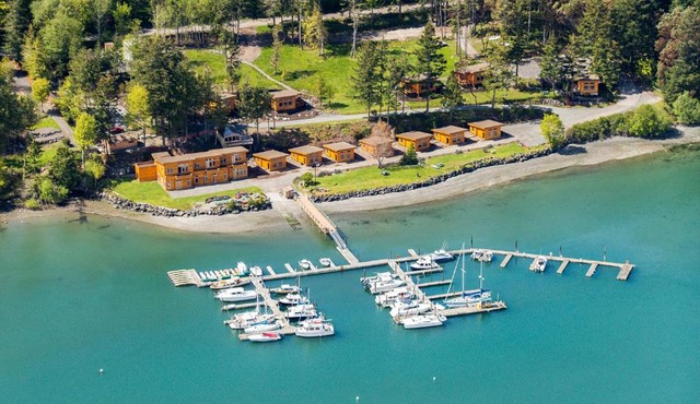 Snug Harbor Resort and Marina