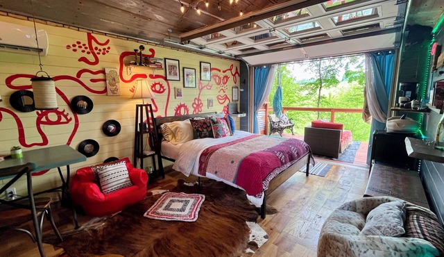 Snug In @Artist Cabin #Relax #reconnect #Love #river #petfriendly
