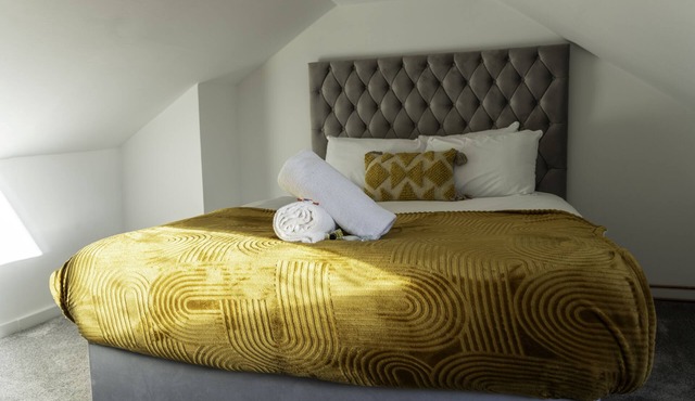 Snug Modern Home in Airdrie