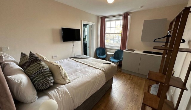 Snug studio flat in Camden