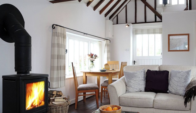 Snug, traditional and romantic perfect for that weekend getaway.