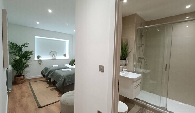 Snuggle Inn Riverside apartments- Serviced accommodation