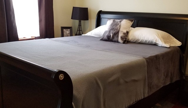 So convenient! So clean! So close to Depauw University. 40 min. from Indy.