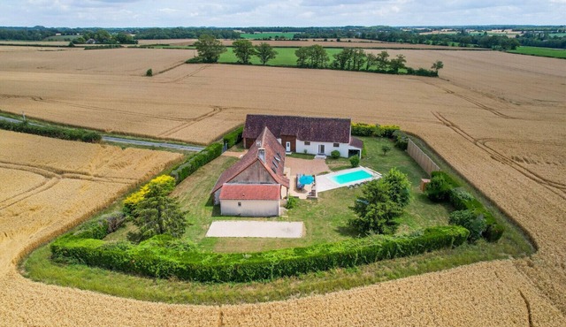 So Villa Buisson (41) - Heated swimming pool - Volleyball - 2h from Paris- 30p.