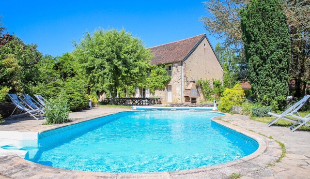 So Villa Chasseuserie (89) - Heated pool - Foot - 2h Paris - 45p.