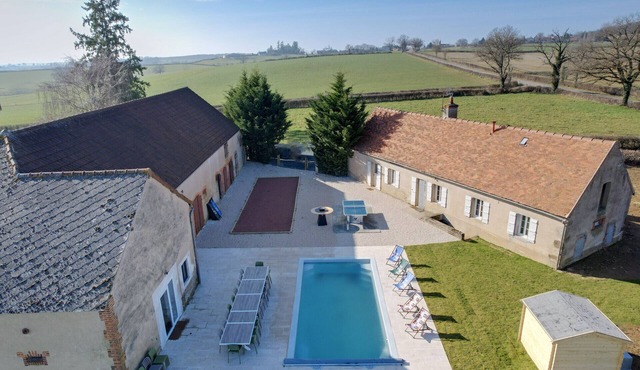 So Villas Fougères (71) - Heated swimming pool - Basketball - 2h from Lyon - 30p.
