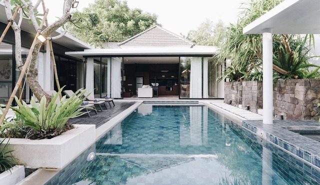 SO3005 - An exquisite pool villa