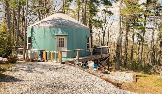 Soak in the Hot Tub & View the Stars @ "Starlight Yurt"