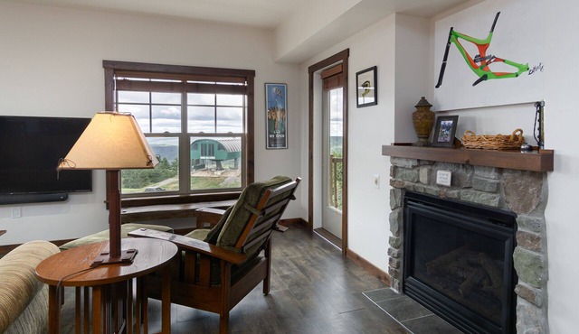 Soaring Eagle #201: 3 Bedrooms, 2 Full Baths: Slope Side