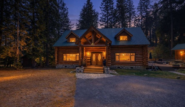 Soaring Pines Lodge-Log Cabin, Hot Tub, Pool Table