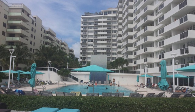 SOBE ~ ART DECO DISTRICT ~ SOUTH BEACH ~ RITZ CARLTON Condo on the Water