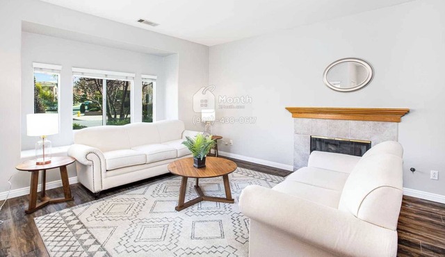 SoCal Masterwork on Gower #41375