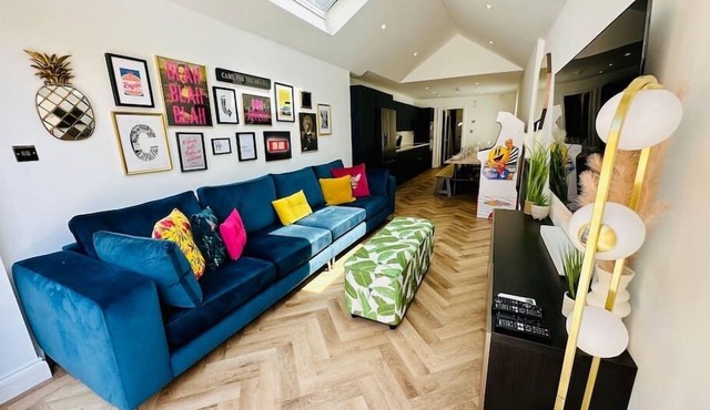 Social Central - No 1 for large groups