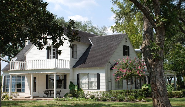 Social Distance on a Texas Ranch, Pet Friendly