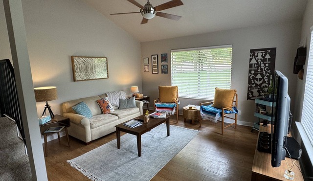 SOCO Condo in Quiet East Congress Neighborhood