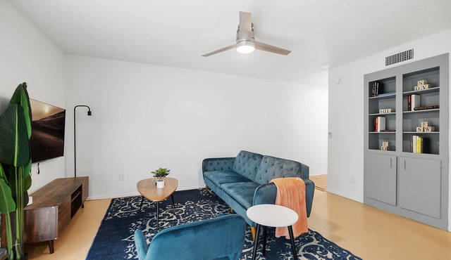 SOCO Park Creek View | Free Pkg