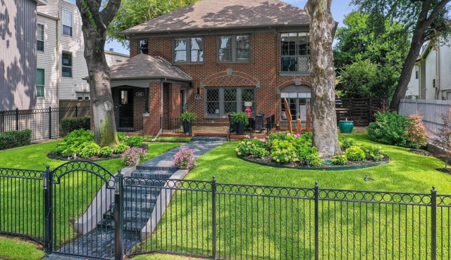 SoCozyBlue Residence Oak Lawn/Uptown - Check-in to Cozy & Checkout in Style!