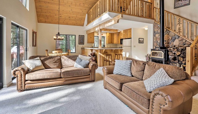 Soda Springs Cabin w/ Deck: Mins to 3 Ski Resorts!