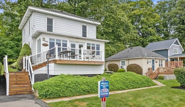 Sodus Bay View at the Point