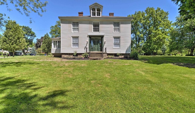 Sodus Point Historic Home ~ 1/2 Mi to Sodus Bay!