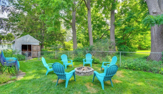 Sodus Point Home - Walkable to Beach!