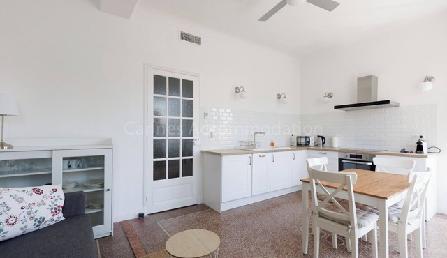 Soeur-2911-Chaming apartment near the famous Forville market