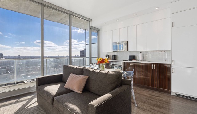 SOHO Residences Lisgar