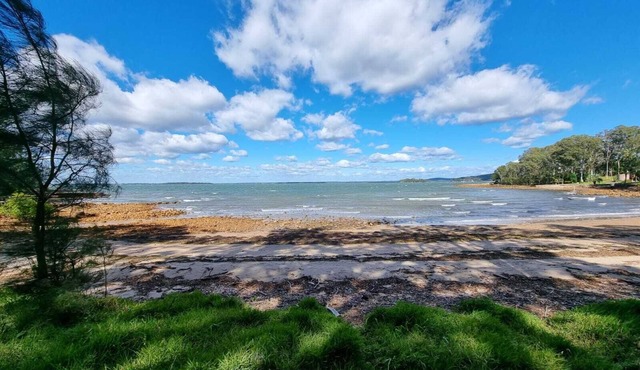 Sojourn at the Cove: Nature escape opposite Heros Beach. Gym, billiards & SUPs