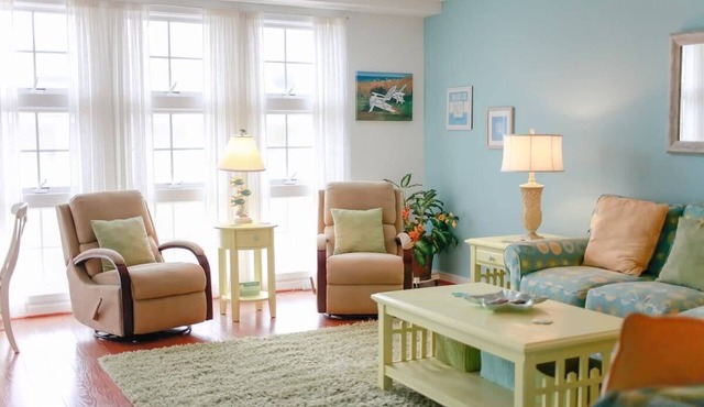 Sojourn Beach Haven Sleeps 7 with Pool near Beach