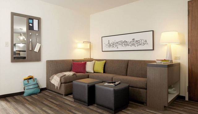 Sojourn Suites Portland Airport